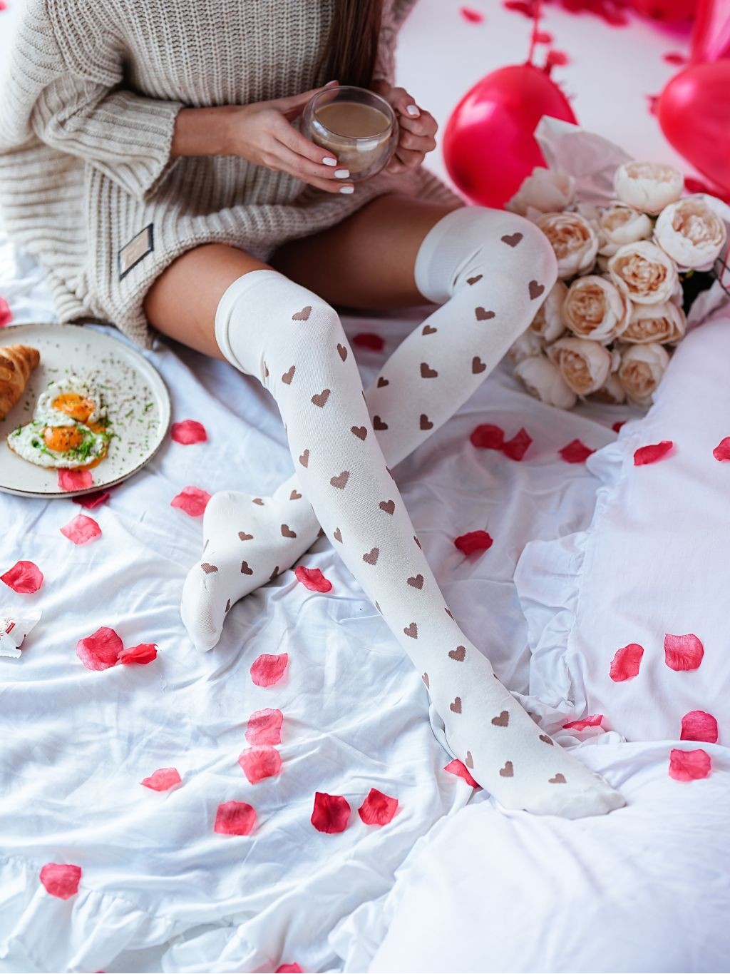 1 Paar Overknees elegante Knie- Overknees- Strümpfe 37/41 mit Herzen-Motiv cremefarben