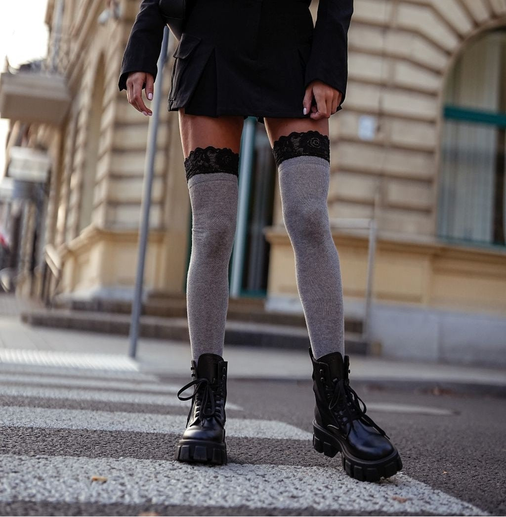 Lycille Overknees elegante Knie- Overknees- Strümpfe aus Baumwolle 37/41 mit Spitze NEU grau