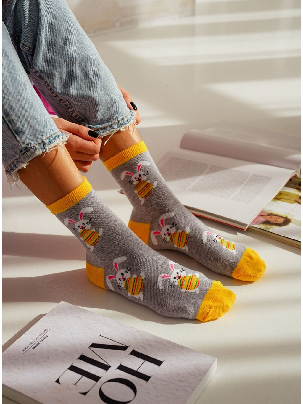 1 Paar stylische Lycille Langsocken 37/41 aus Baumwolle mit Hasen-Motiv in grau mit Hasen und Ei
